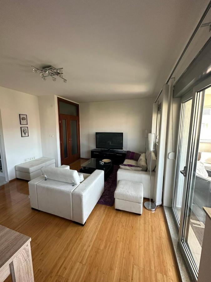 Luxury Aparment Blossom Mostar Esterno foto