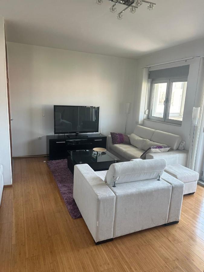 Luxury Aparment Blossom Mostar Esterno foto